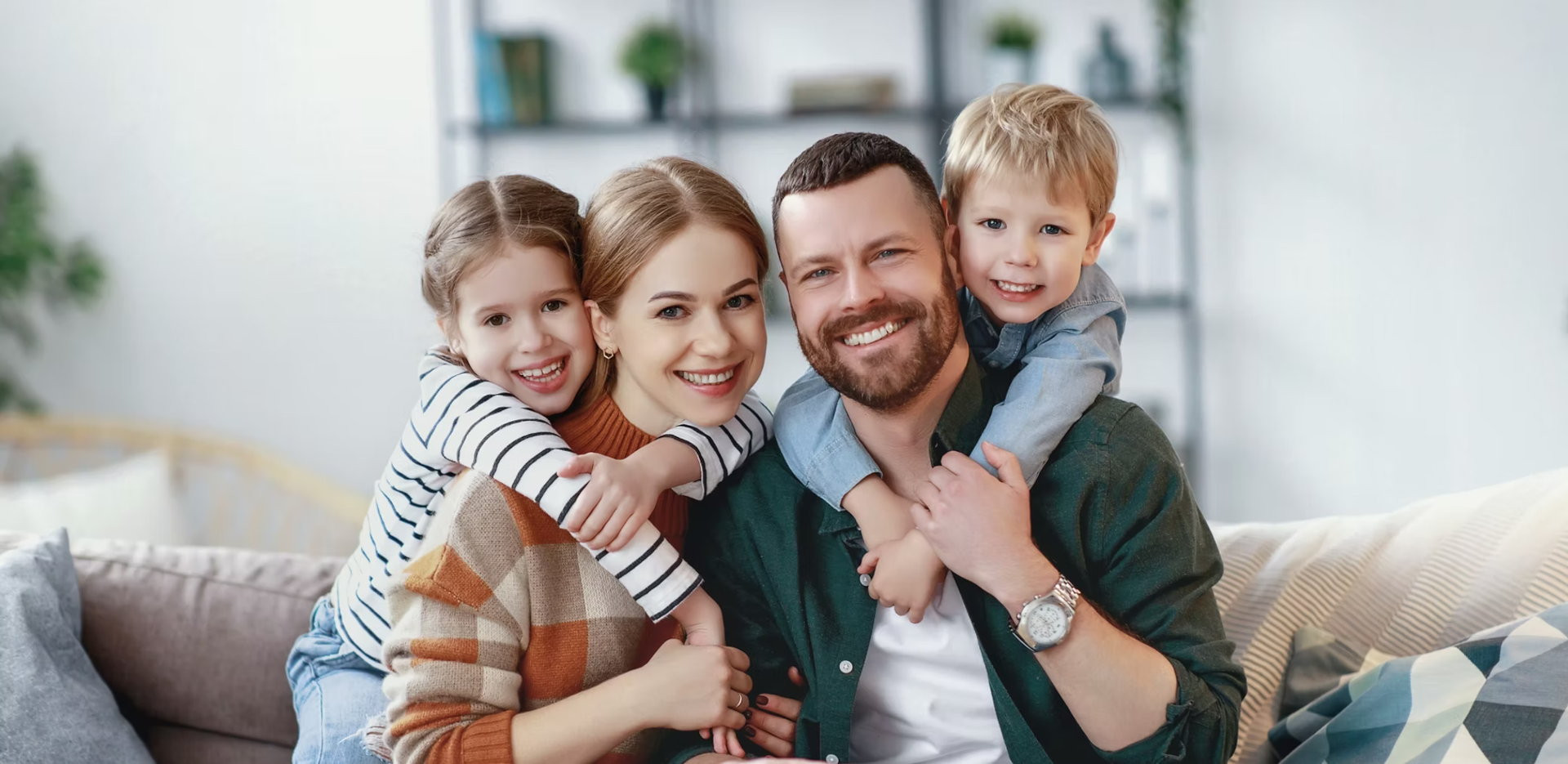 photo of man wife daughter and son1920 835